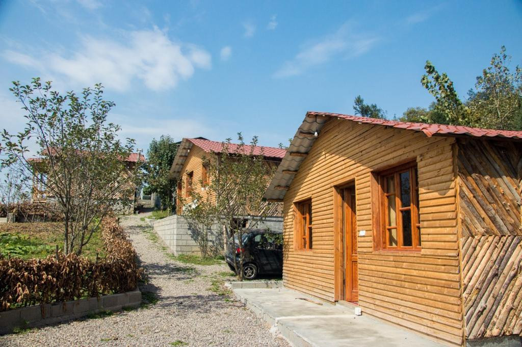 اقامتگاه بوم‌گردی کمر‌بن سنگده ساری