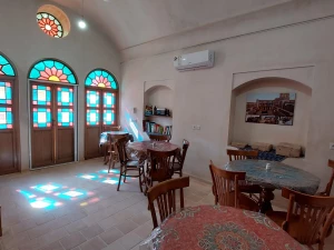 اقامتگاه بوم گردی عمارت مهربانو آران و بیدگل اقامتگاه بوم گردی عمارت مهربانو آران و بیدگل