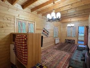 اقامتگاه بوم گردی عمارت گیلان تاج رشت اقامتگاه بوم گردی عمارت گیلان تاج رشت