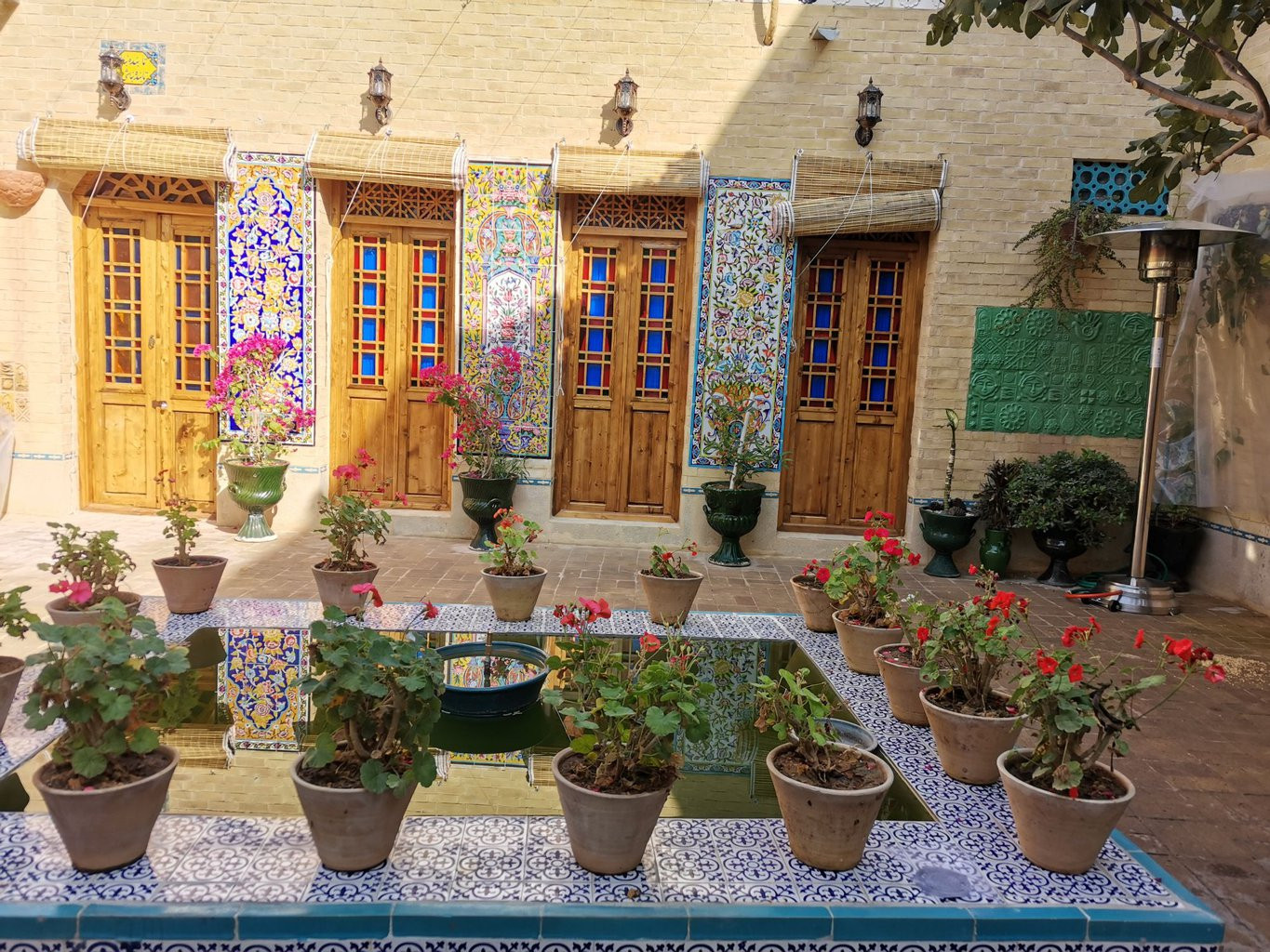 اقامتگاه بومگردی سوفرا شیراز