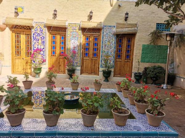 اقامتگاه بومگردی سوفرا شیراز اقامتگاه بومگردی سوفرا شیراز