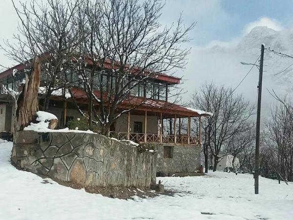 اقامتگاه بوم گردی عمارت فینسک شهمیرزاد اقامتگاه بوم گردی عمارت فینسک شهمیرزاد