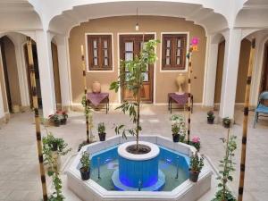 اقامتگاه بوم گردی خاتون کرمان اقامتگاه بوم گردی خاتون کرمان