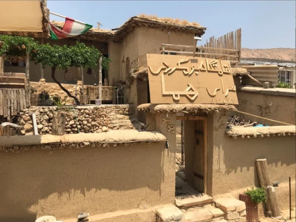 اقامتگاه بوم گردی سرای هما سپیدان اقامتگاه بوم گردی سرای هما سپیدان