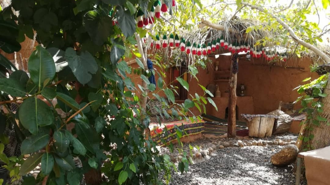 اقامتگاه بوم گردی چشمه ناز ونک