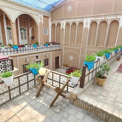 اقامتگاه بوم گردی خانه آذری ها یزد اقامتگاه بوم گردی خانه آذری ها یزد