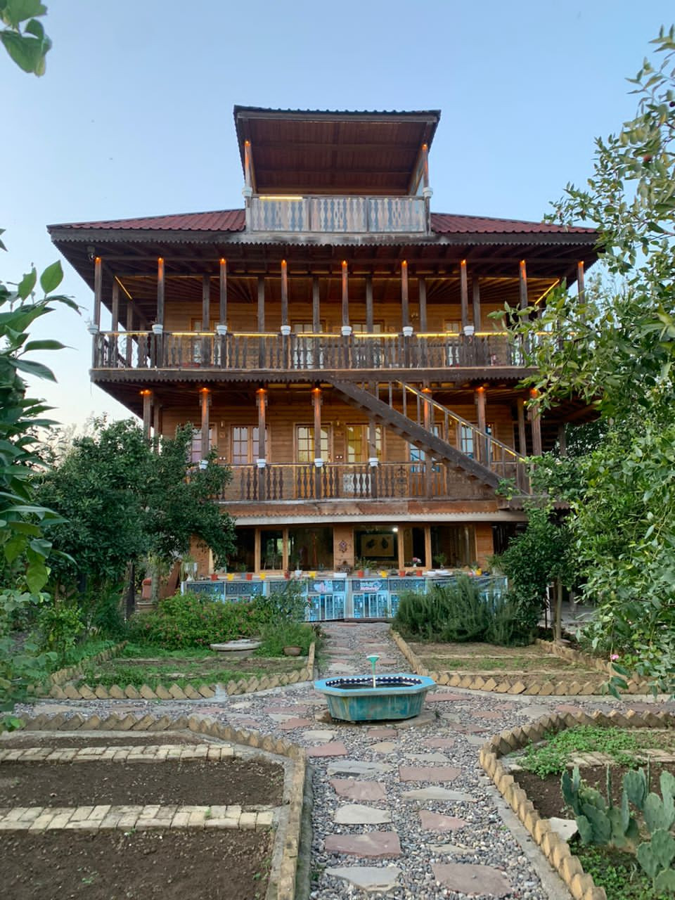 اقامتگاه بوم گردی زیال شفت