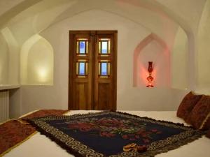 اقامتگاه سنتی سرای نفیس کاشان اقامتگاه سنتی سرای نفیس کاشان