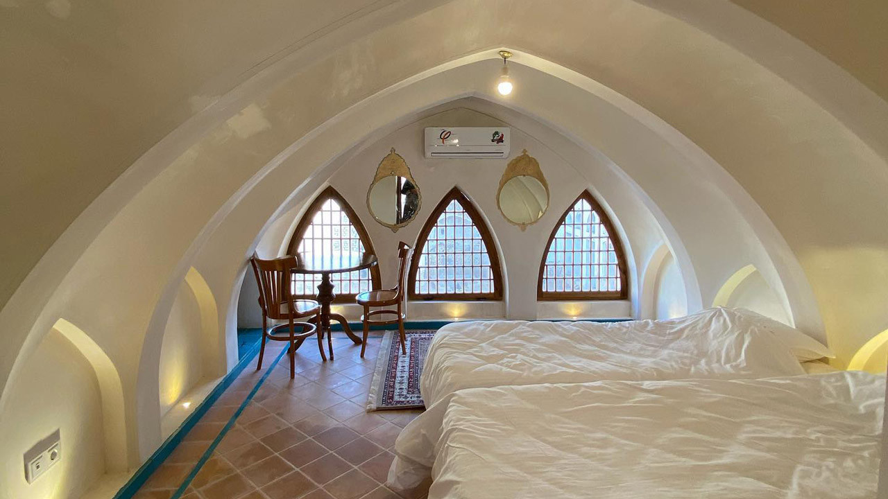 اقامتگاه سنتی سرای نفیس کاشان