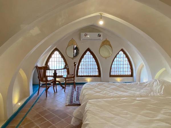 اقامتگاه سنتی سرای نفیس کاشان اقامتگاه سنتی سرای نفیس کاشان