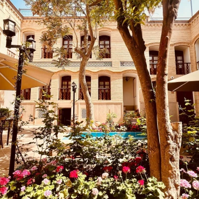 اقامتگاه سنتی قیصریه شیراز