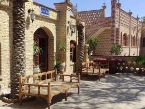 اقامتگاه بوم گردی عمارت کاج ورامین اقامتگاه بوم گردی عمارت کاج ورامین