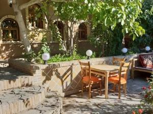 اقامتگاه بوم گردی بابا علی مشهد اقامتگاه بوم گردی بابا علی مشهد