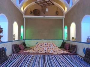 اقامتگاه بوم گردی گندم زار خور و بیابانک اقامتگاه بوم گردی گندم زار خور و بیابانک