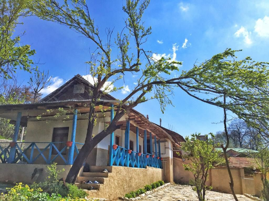 اقامتگاه بوم گردی سرای نیکی بهشهر