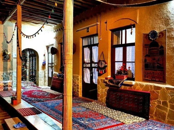 اقامتگاه بوم گردی هزارچشمه هفشجان اقامتگاه بوم گردی هزارچشمه هفشجان