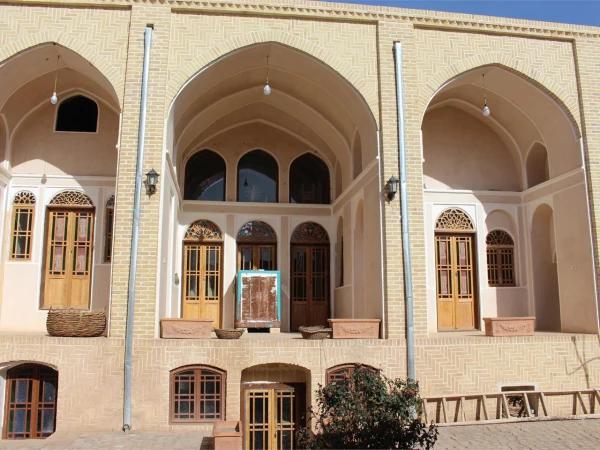 اقامتگاه بوم گردی ننه کوکب زواره اقامتگاه بوم گردی ننه کوکب زواره