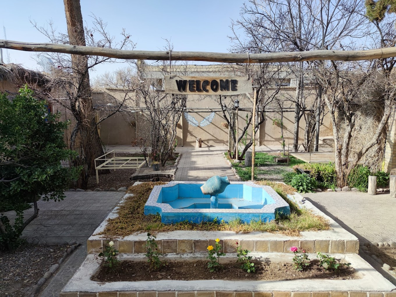 اقامتگاه بوم گردی منقل شهر بابک