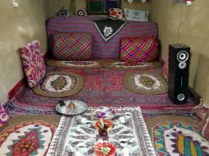 اقامتگاه بوم گردی قلعه امیرخان بیارجمند اقامتگاه بوم گردی قلعه امیرخان بیارجمند