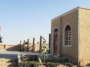 اقامتگاه بوم گردی رویای کویر سرخه اقامتگاه بوم گردی رویای کویر سرخه