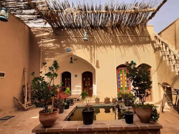 اقامتگاه بوم گردی رویای کویر سرخه اقامتگاه بوم گردی رویای کویر سرخه