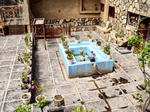 اقامتگاه بوم گردی حاج داوود بزرگمهر کرج اقامتگاه بوم گردی حاج داوود بزرگمهر کرج