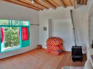 اقامتگاه بوم گردی خانه روحانی برزک اقامتگاه بوم گردی خانه روحانی برزک