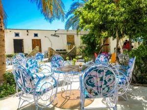 اقامتگاه بوم گردی باغ طاها کنارک اقامتگاه بوم گردی باغ طاها کنارک