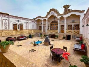 بوتیک هتل باران آران و بیدگل بوتیک هتل باران آران و بیدگل