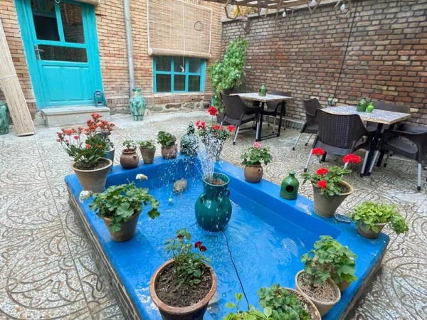 اقامتگاه سنتی عمارت هترا ارومیه اقامتگاه سنتی عمارت هترا ارومیه