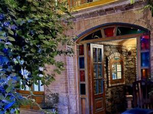 اقامتگاه بوم گردی شرفخانی همدان اقامتگاه بوم گردی شرفخانی همدان