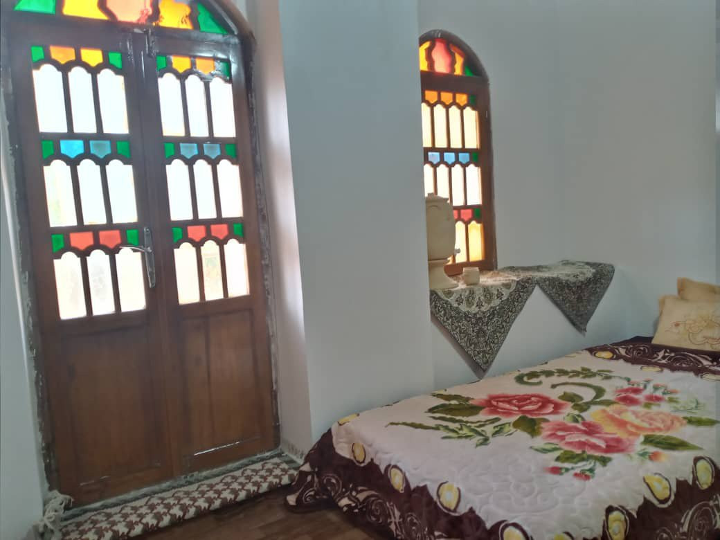 اقامتگاه بوم گردی قلعه کریم خان همدان