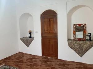 اقامتگاه بوم گردی قلعه کریم خان همدان اقامتگاه بوم گردی قلعه کریم خان همدان