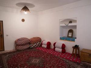 اقامتگاه بومگردی آله بوم قزوین اقامتگاه بومگردی آله بوم قزوین