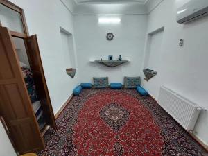 اقامتگاه بوم گردی عمارت گلابگیر قم اقامتگاه بوم گردی عمارت گلابگیر قم