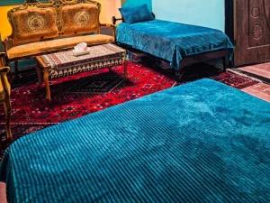 اقامتگاه بوم گردی عمارت سرهنگ بادرود اقامتگاه بوم گردی عمارت سرهنگ بادرود