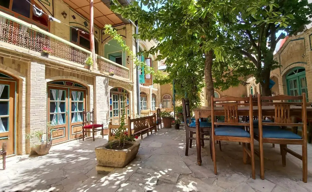 اقامتگاه بوم گردی شرفخانی همدان