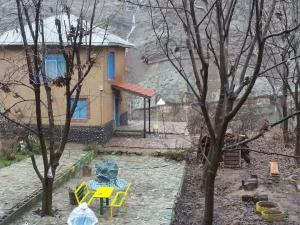 اقامتگاه بوم گردی کاهار کرج اقامتگاه بوم گردی کاهار کرج