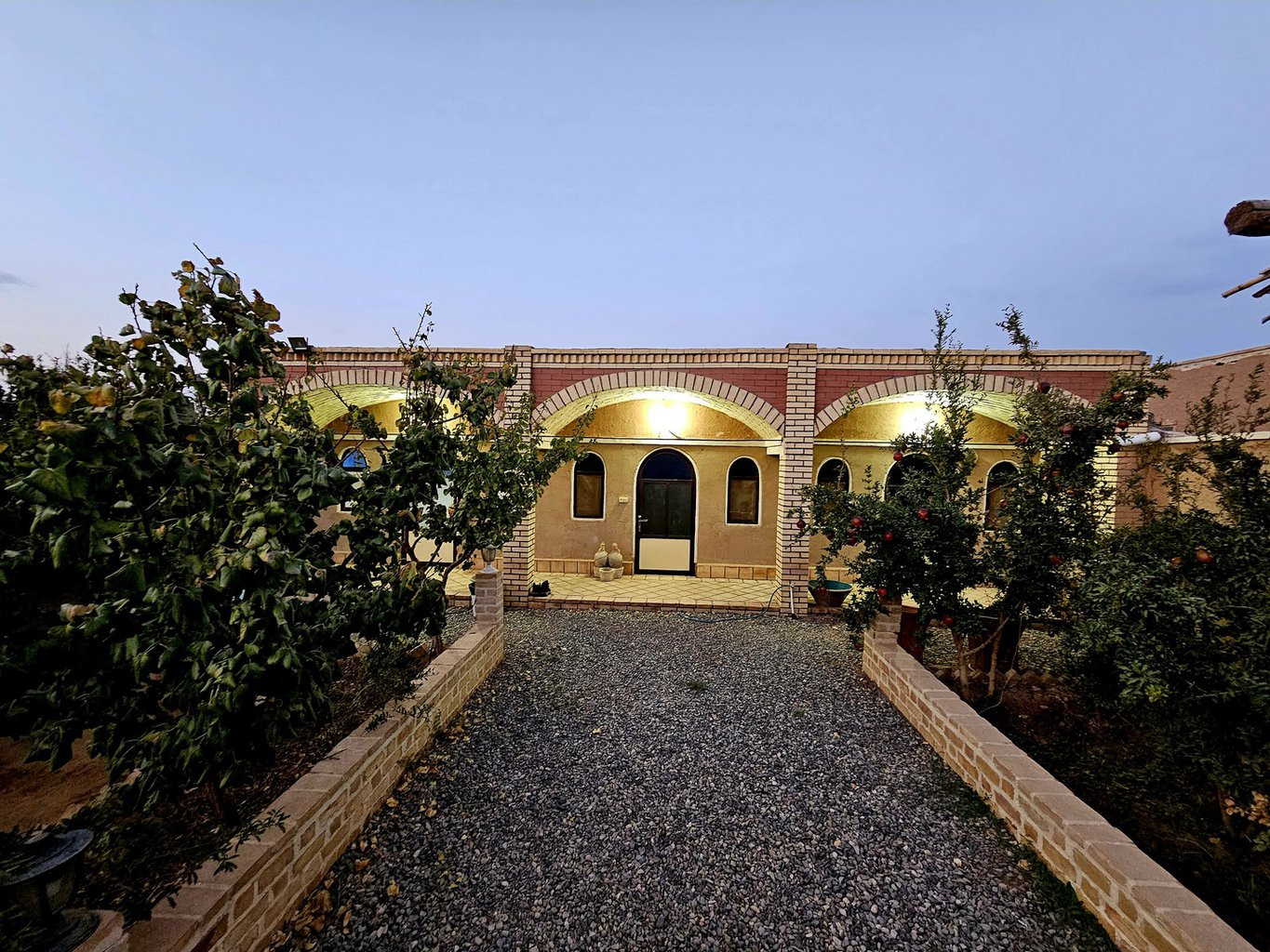 اقامتگاه بوم گردی شب های کاغذی ابوزیدآباد