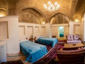 اقامتگاه سنتی احسان کاشان اقامتگاه سنتی احسان کاشان