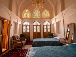 اقامتگاه سنتی احسان کاشان اقامتگاه سنتی احسان کاشان