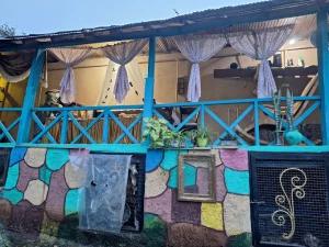 اقامتگاه بوم گردی گل یخ شفت اقامتگاه بوم گردی گل یخ شفت