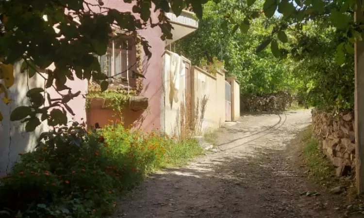 اقامتگاه بوم گردی شوکا شهمیرزاد