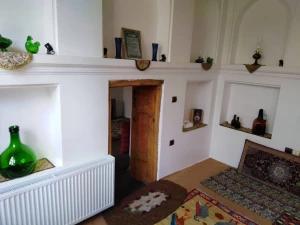 اقامتگاه بوم گردی رمونگا شهمیرزاد اقامتگاه بوم گردی رمونگا شهمیرزاد