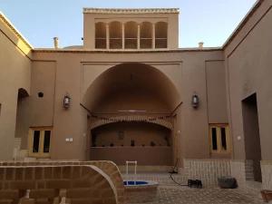 اقامتگاه بوم گردی گل پری اردکان اقامتگاه بوم گردی گل پری اردکان