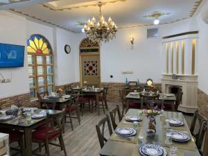 اقامتگاه سنتی عمارت صبا ابرکوه اقامتگاه سنتی عمارت صبا ابرکوه