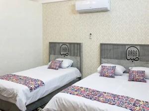 اقامتگاه سنتی عمارت صبا ابرکوه اقامتگاه سنتی عمارت صبا ابرکوه