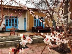 اقامتگاه بوم گردی نگین داویجان ملایر اقامتگاه بوم گردی نگین داویجان ملایر