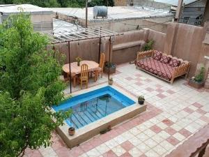 اقامتگاه بوم گردی خانه سادات تویسرکان اقامتگاه بوم گردی خانه سادات تویسرکان