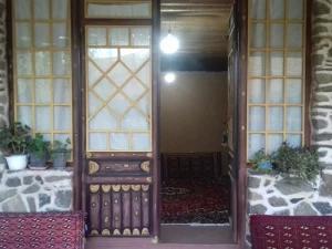 اقامتگاه بوم گردی دهبنه تویسرکان اقامتگاه بوم گردی دهبنه تویسرکان